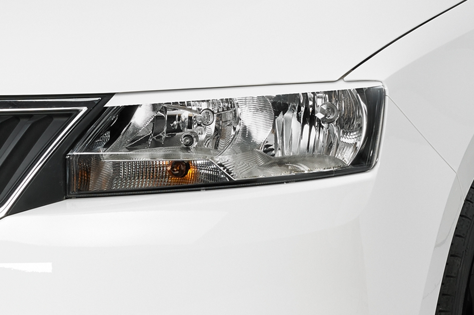 Paupières de phares avants (la paire) pour Skoda Rapid toutes carrosseries (depuis 2012) - Fabriqué en ABS (à peindre)